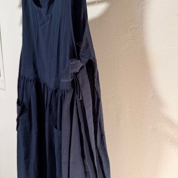 Navy Sleeveless Tie-Side Midi Dress with Pockets - Picture 6 of 7